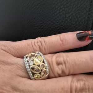 Exquisite Gold and Silver Women's Ring